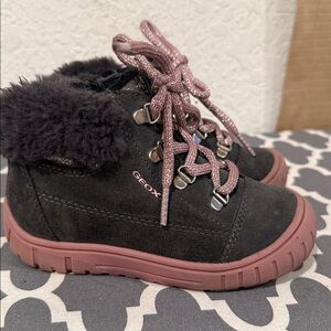 Geox Kids' Gray and Pink Winter Boots 8.5